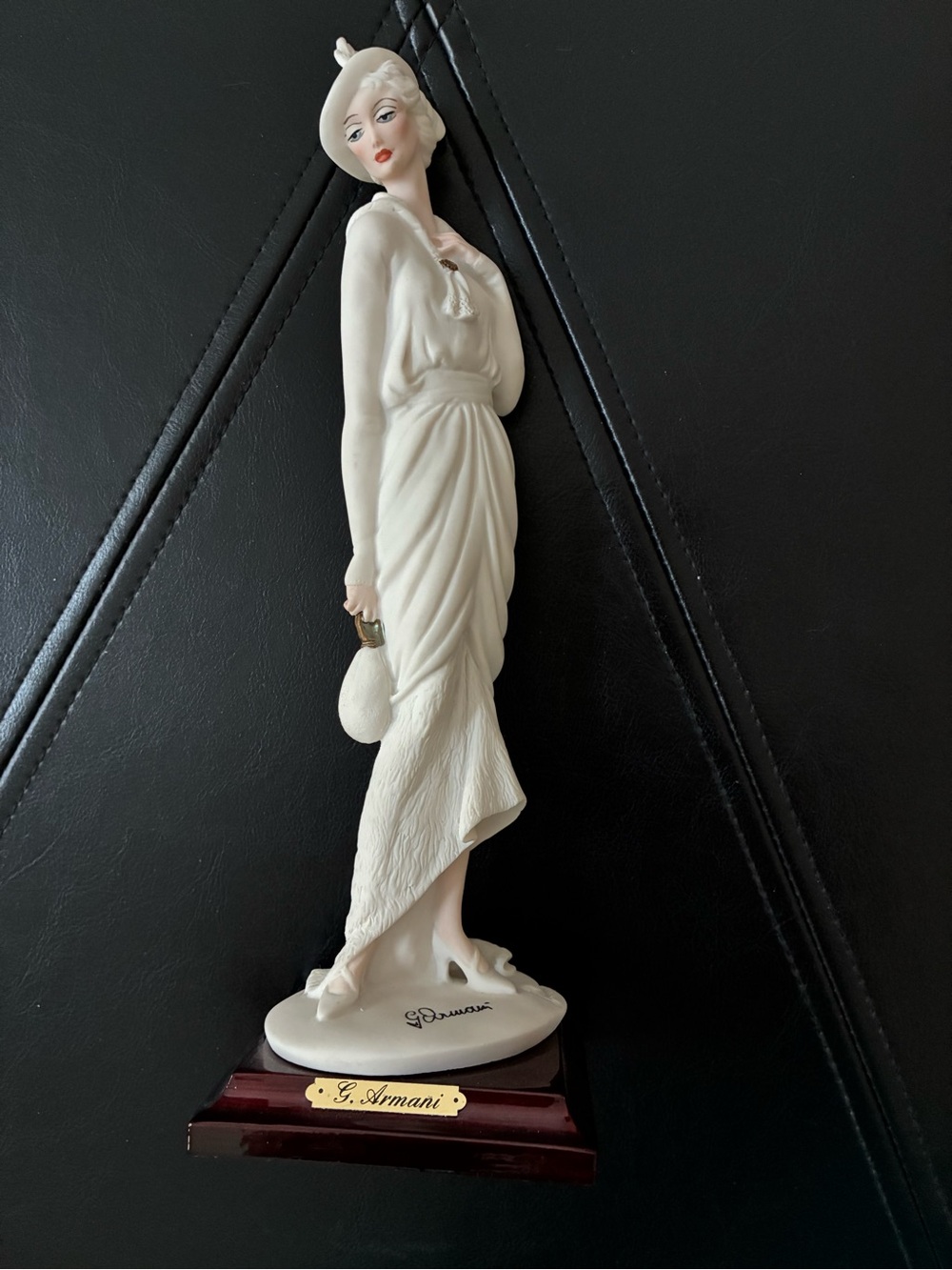 Giuseppe Armani Florence Figurine 1987 - Lady with a Handbag - NWOT - Italy